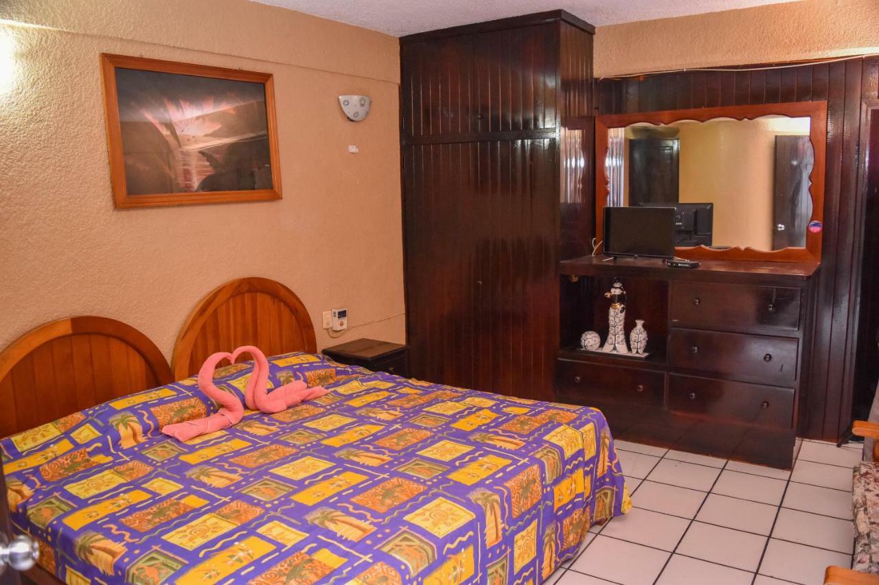 Hotel Gaby Inn Zihuatanejo Exteriör bild