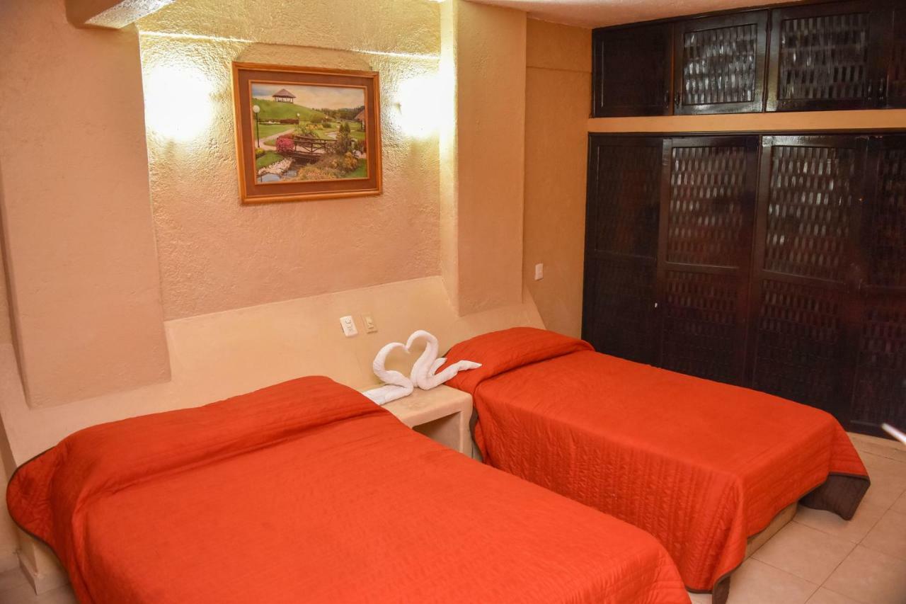 Hotel Gaby Inn Zihuatanejo Exteriör bild